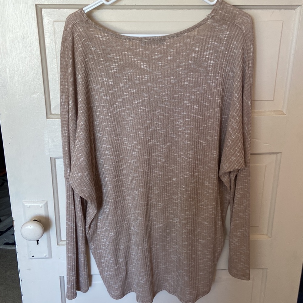 Light Sweater - Picture 5 of 5